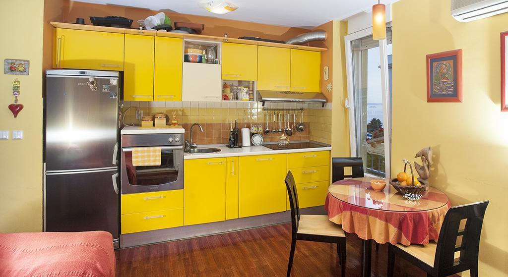 Apartment Sunny Yellow - With Balcony And Parking Place, Split Habitación foto